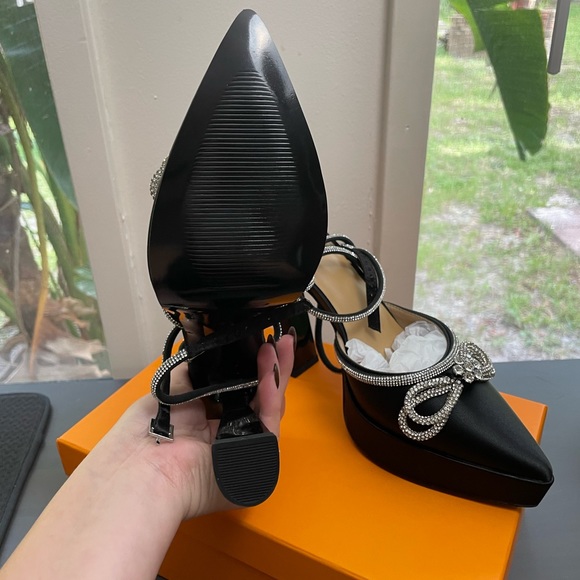 NWT Black Embellished Platform Heel Pumps - Picture 3 of 11